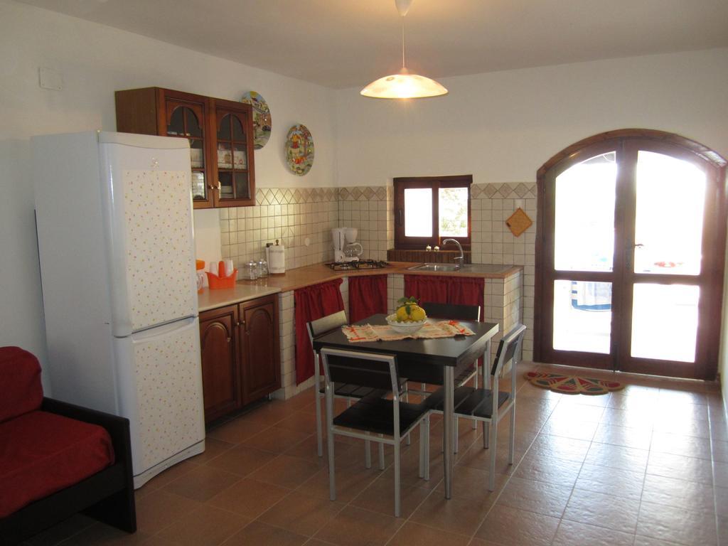 Casa Vacanze Daisy Трапето Стая снимка